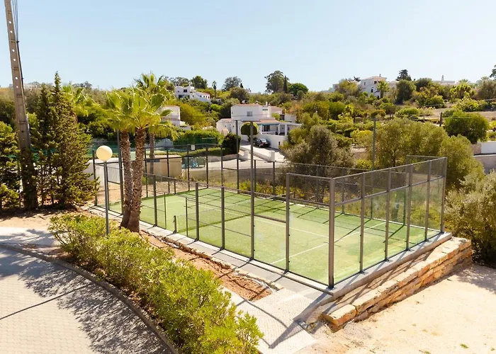 Placid Village アパート