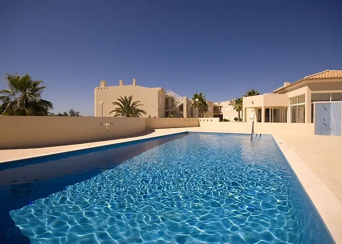 アパート Placid Village