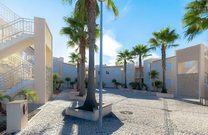 Placid Village 카르보에이루