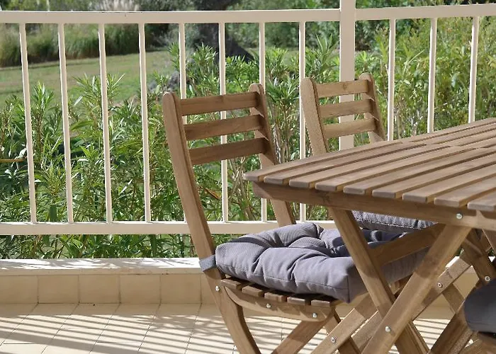 Placid Village 카르보에이루